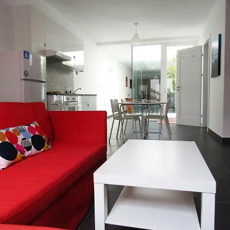 Apartament 1 Flame Trees