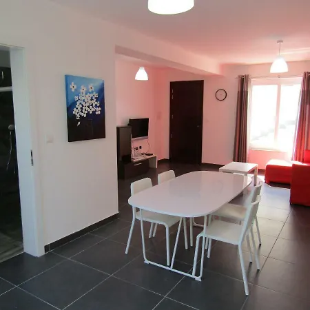 1 Flame Trees Apartment